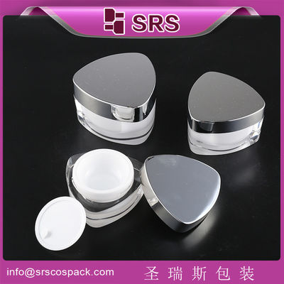 kopen SRS China fabrikant warm verkoop driehoekige vorm schattig plastic cosmetica lege acryl pot online manufacture