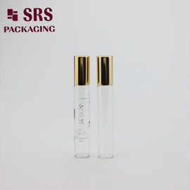 8 ml doorzichtige rol op een lege fles met parfum